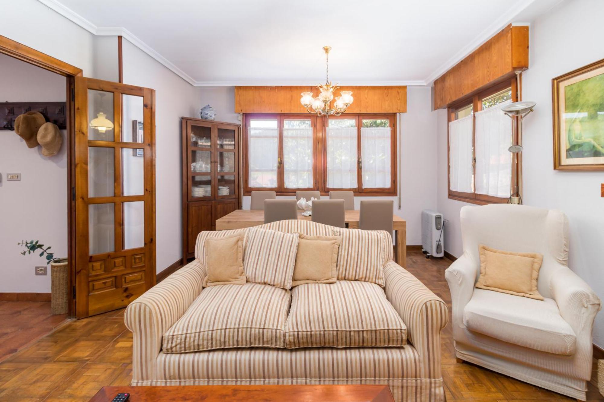 Casa Con Jardin Privado Orena Esterno foto