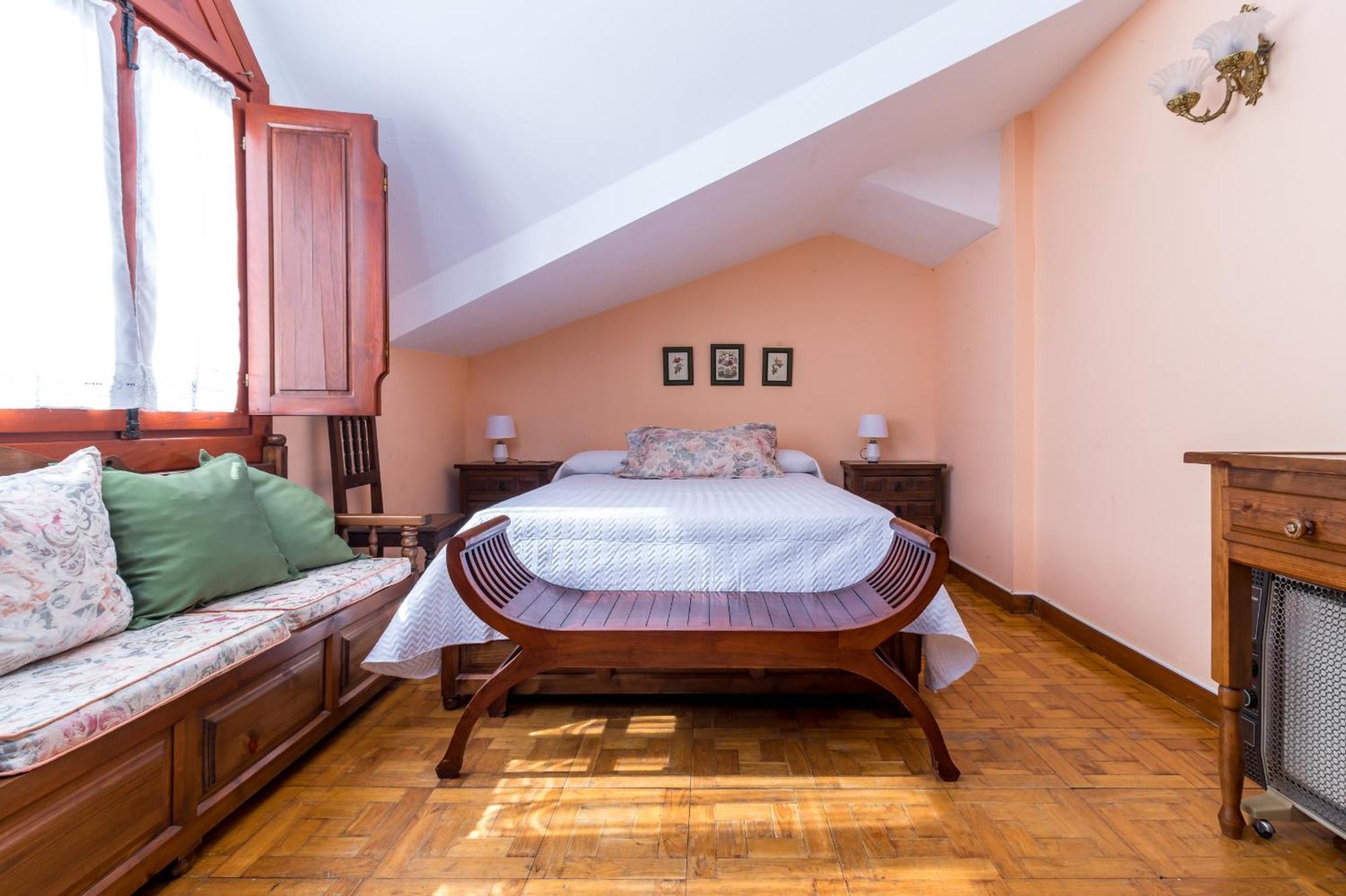 Casa Con Jardin Privado Orena Esterno foto